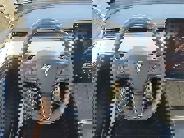 Used 2023 Tesla Model 3 Standard Range image 23