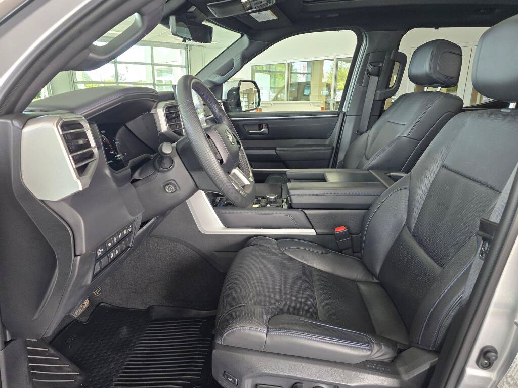 Used 2023 Toyota Tundra Platinum AWD/4WD image 17