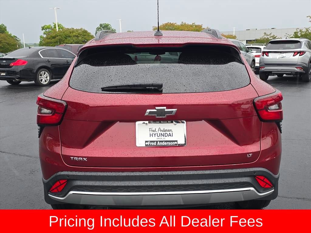 Used 2024 Chevrolet Trax LT w/ Driver Confidence Package FWD image 4