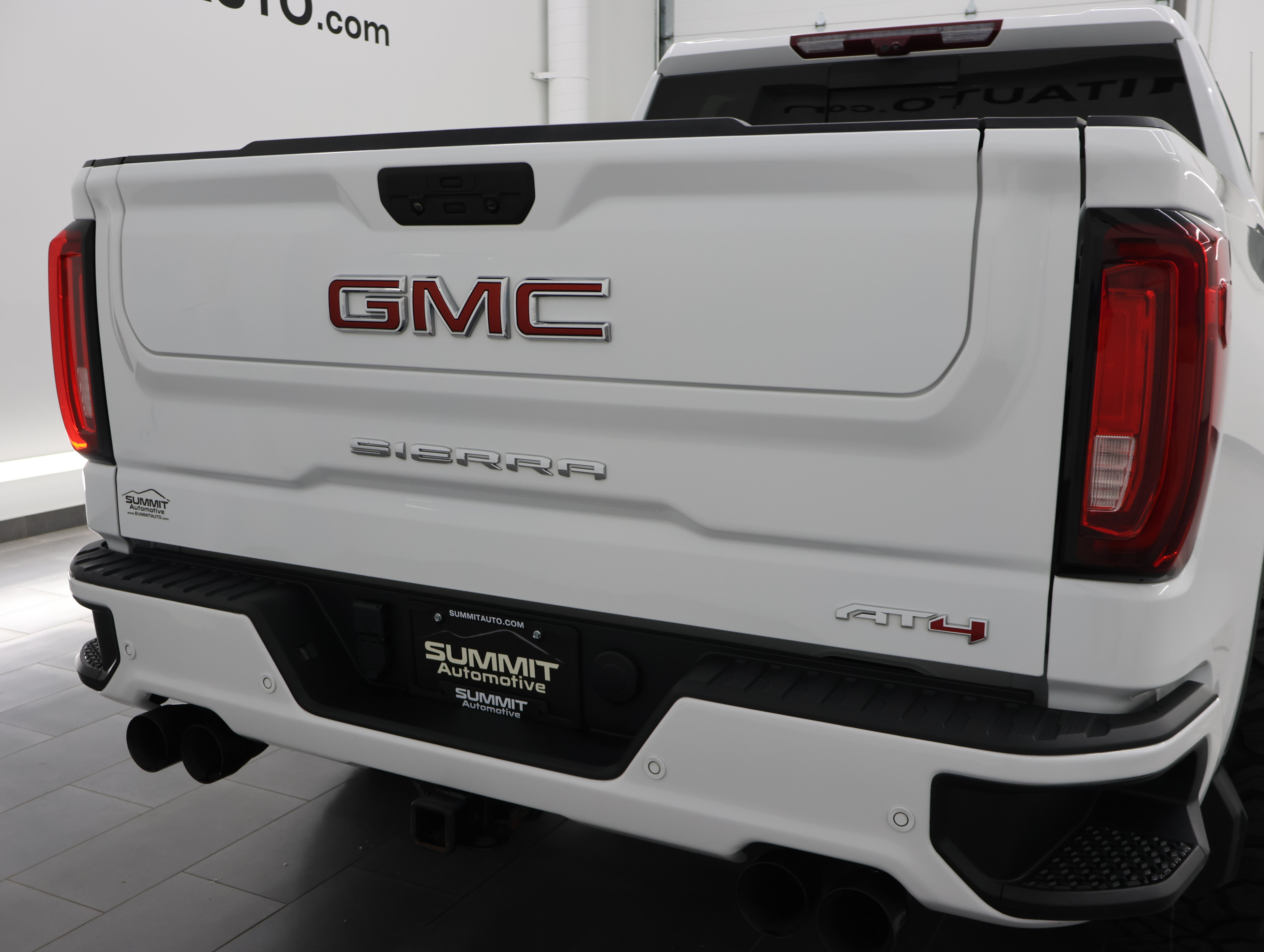Used 2022 GMC Sierra 1500 AT4 w/ AT4 Premium Package AWD/4WD image 37