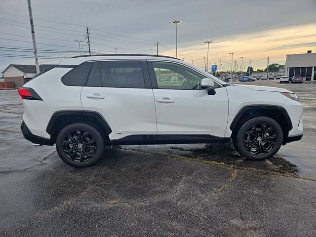 Used 2024 Toyota RAV4 SE AWD/4WD image 9