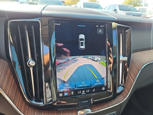 Used 2022 Volvo XC60 B5 Momentum w/ Climate Package image 15