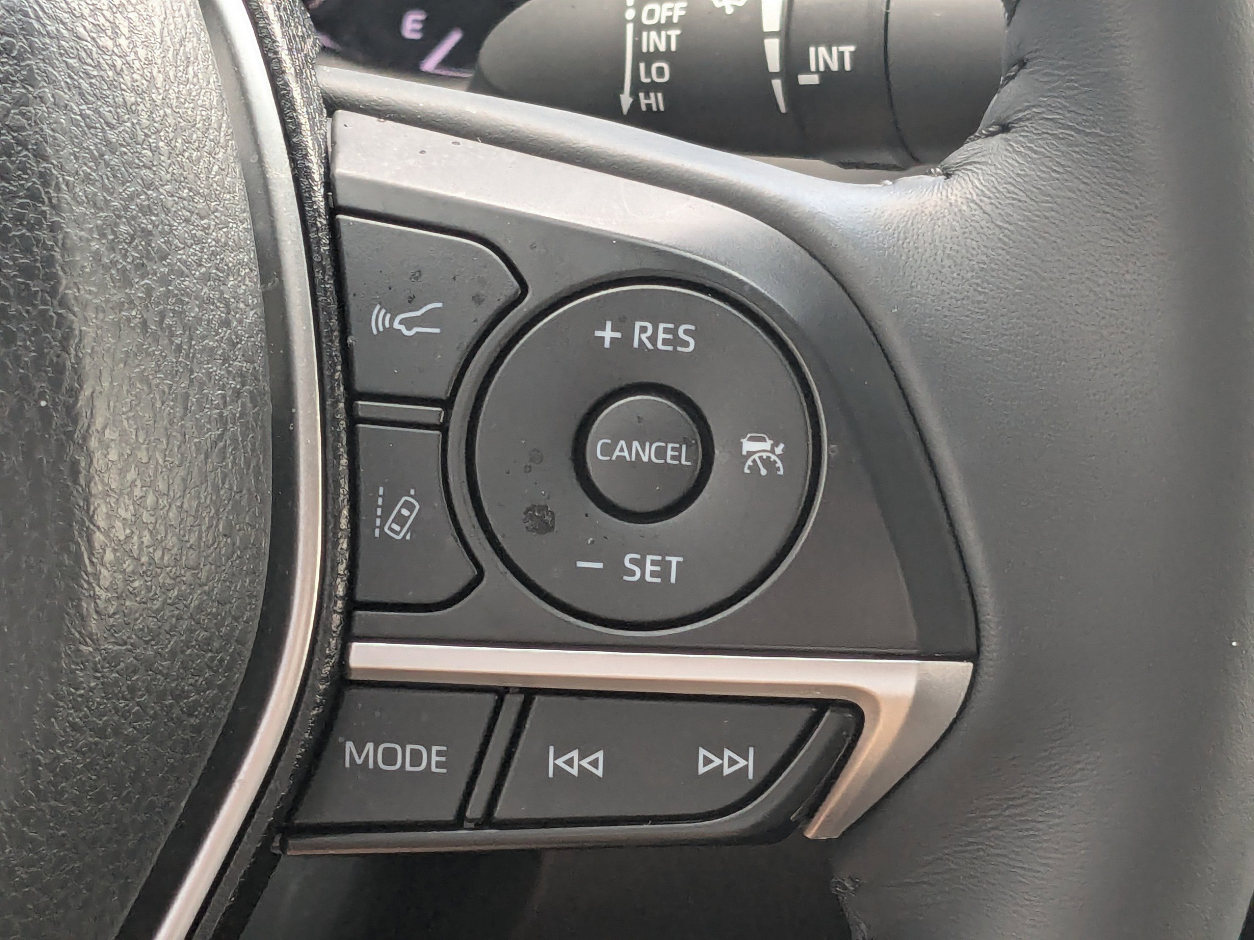 Used 2024 Toyota Camry XLE image 28