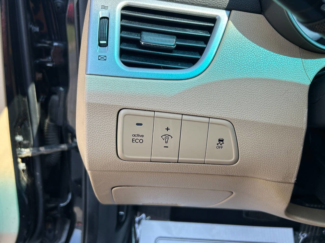 Used 2013 Hyundai Elantra Limited image 20