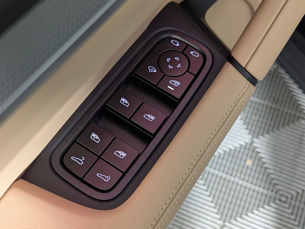New 2026 Porsche Cayenne AWD/4WD image 27
