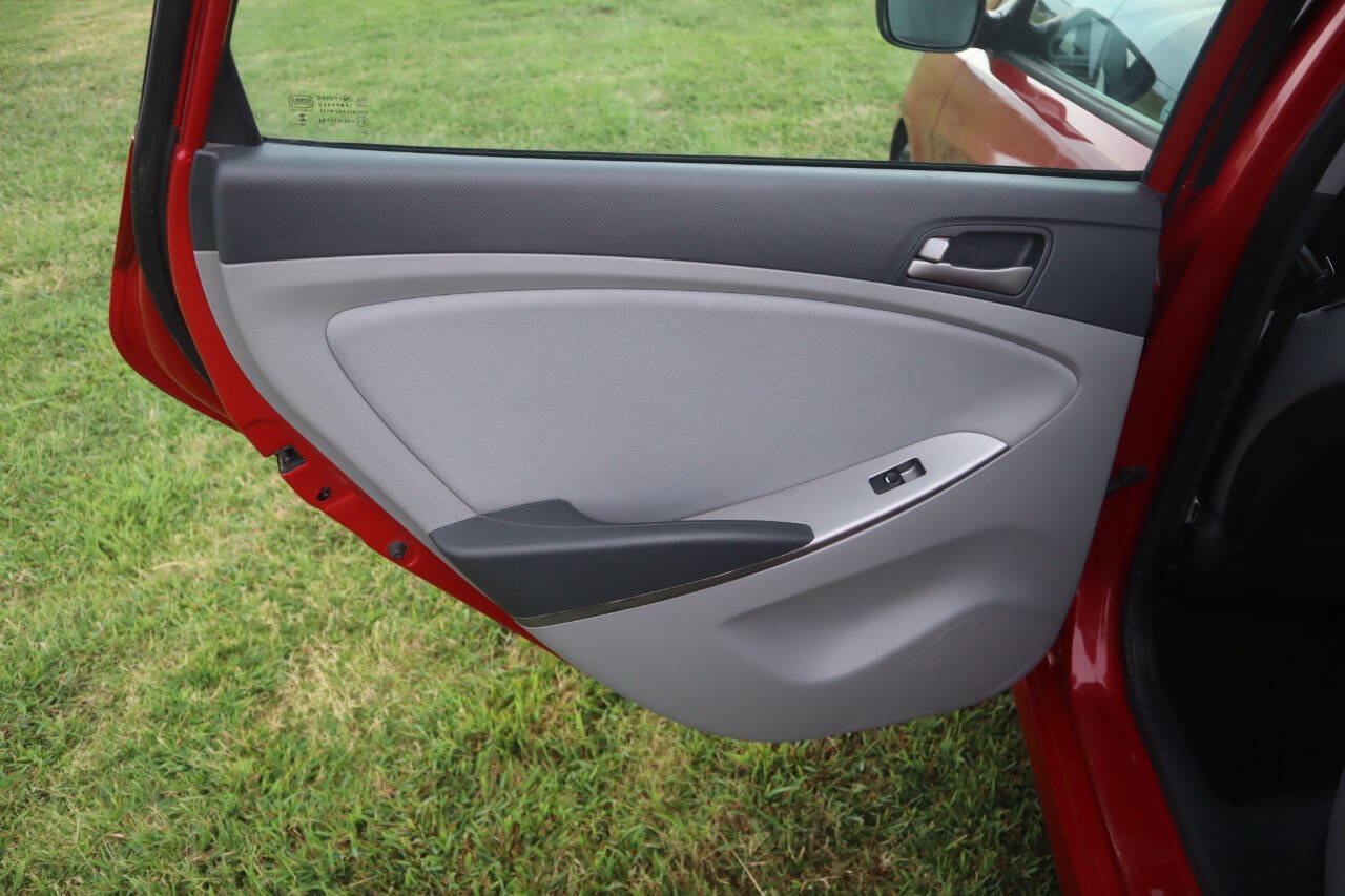 Used 2017 Hyundai Accent SE FWD image 16