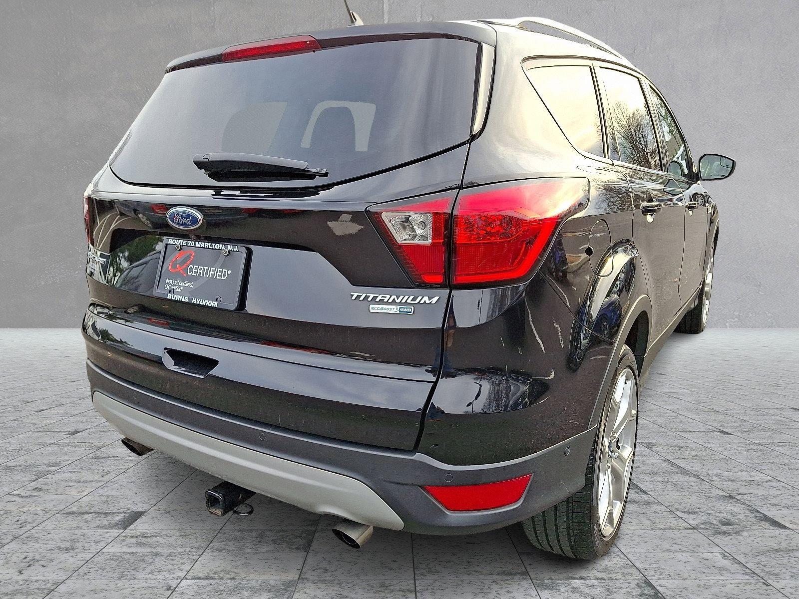 Used 2019 Ford Escape Titanium image 10