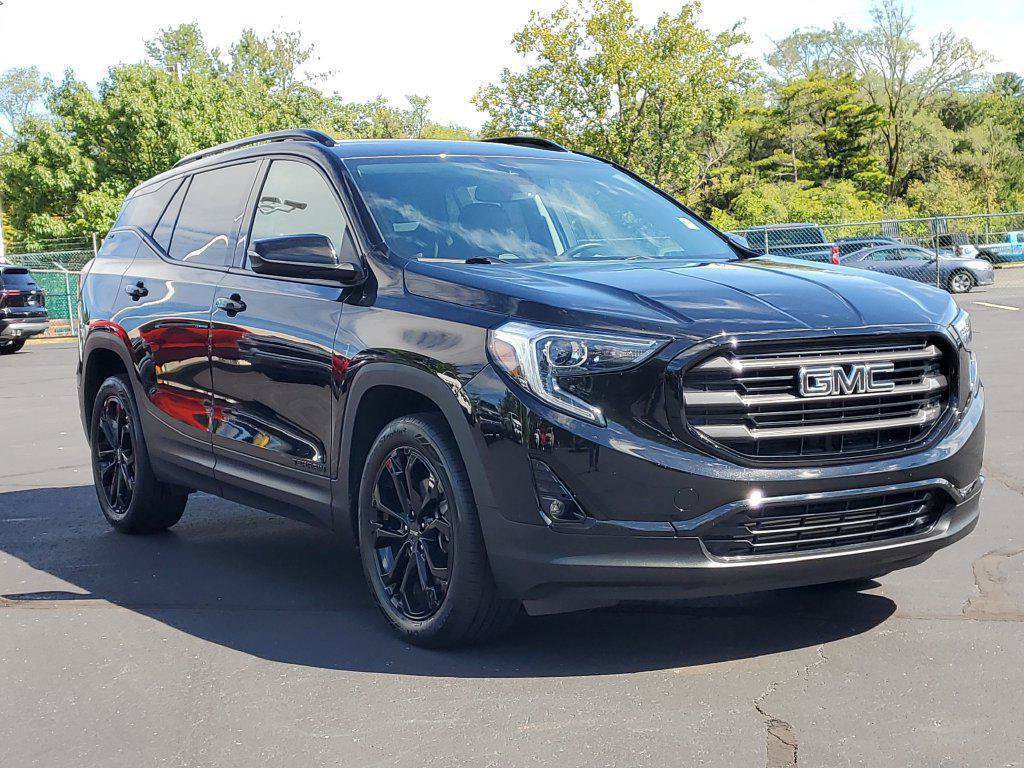 Used 2020 GMC Terrain SLT w/ Preferred Package AWD/4WD image 2