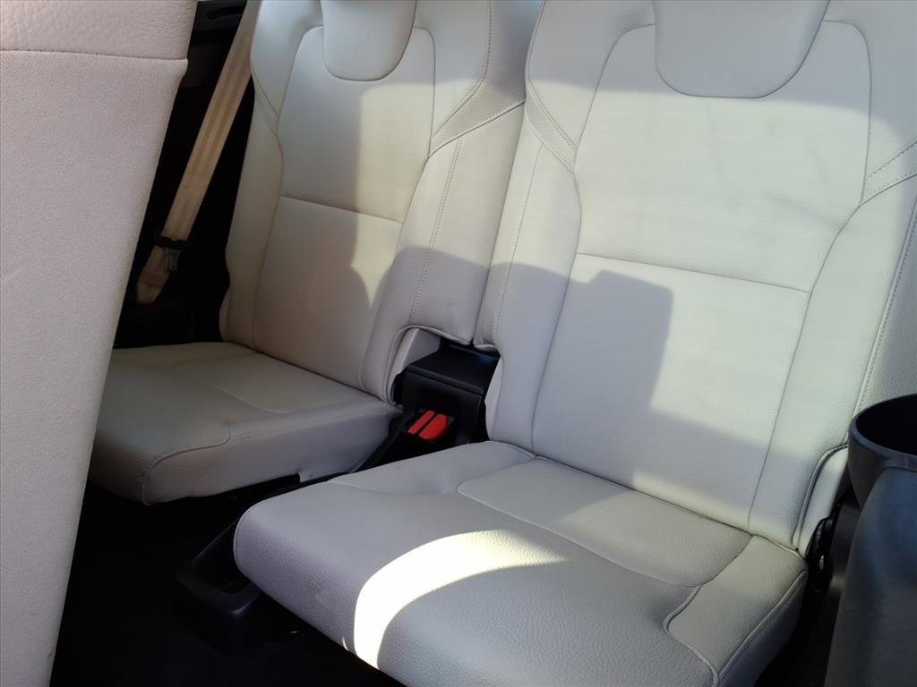 Used 2019 Volvo XC90 T6 Momentum w/ Advanced Package image 11