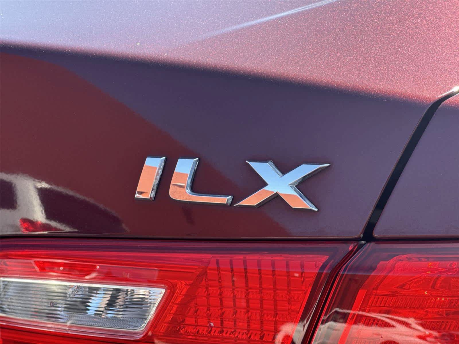 Used 2015 Acura ILX w/ Technology Package FWD image 8