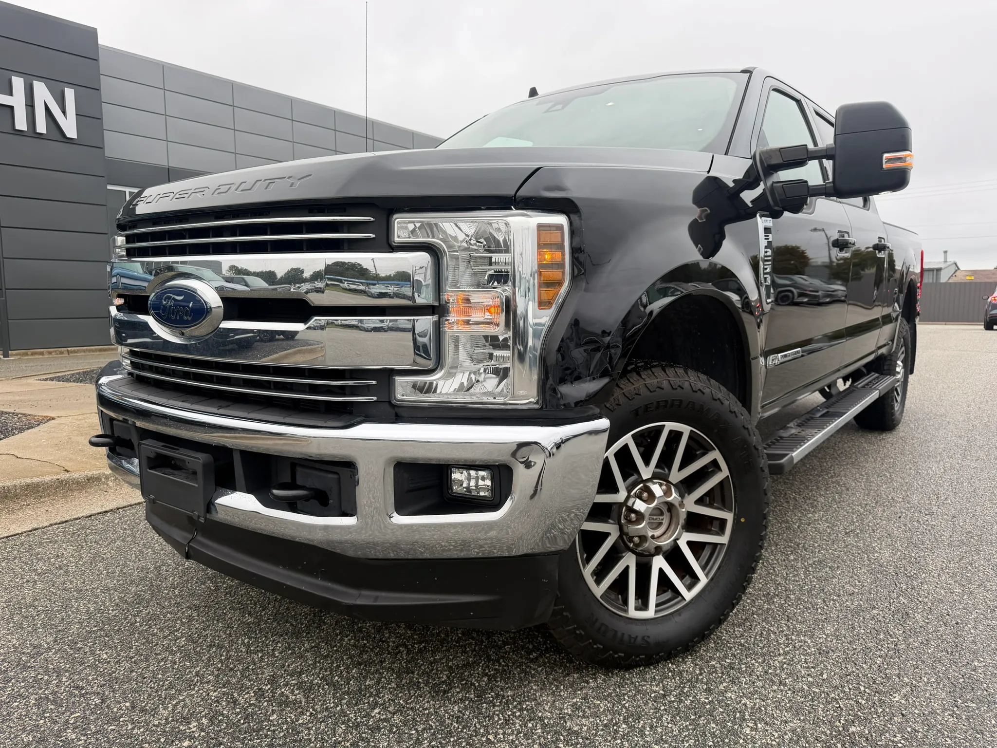 Used 2019 Ford F250 Lariat w/ Lariat Ultimate Package AWD/4WD image 1