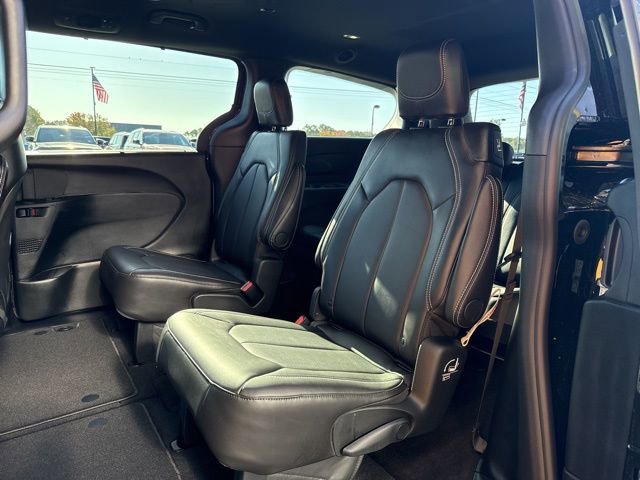 New 2026 Chrysler Pacifica Select image 22