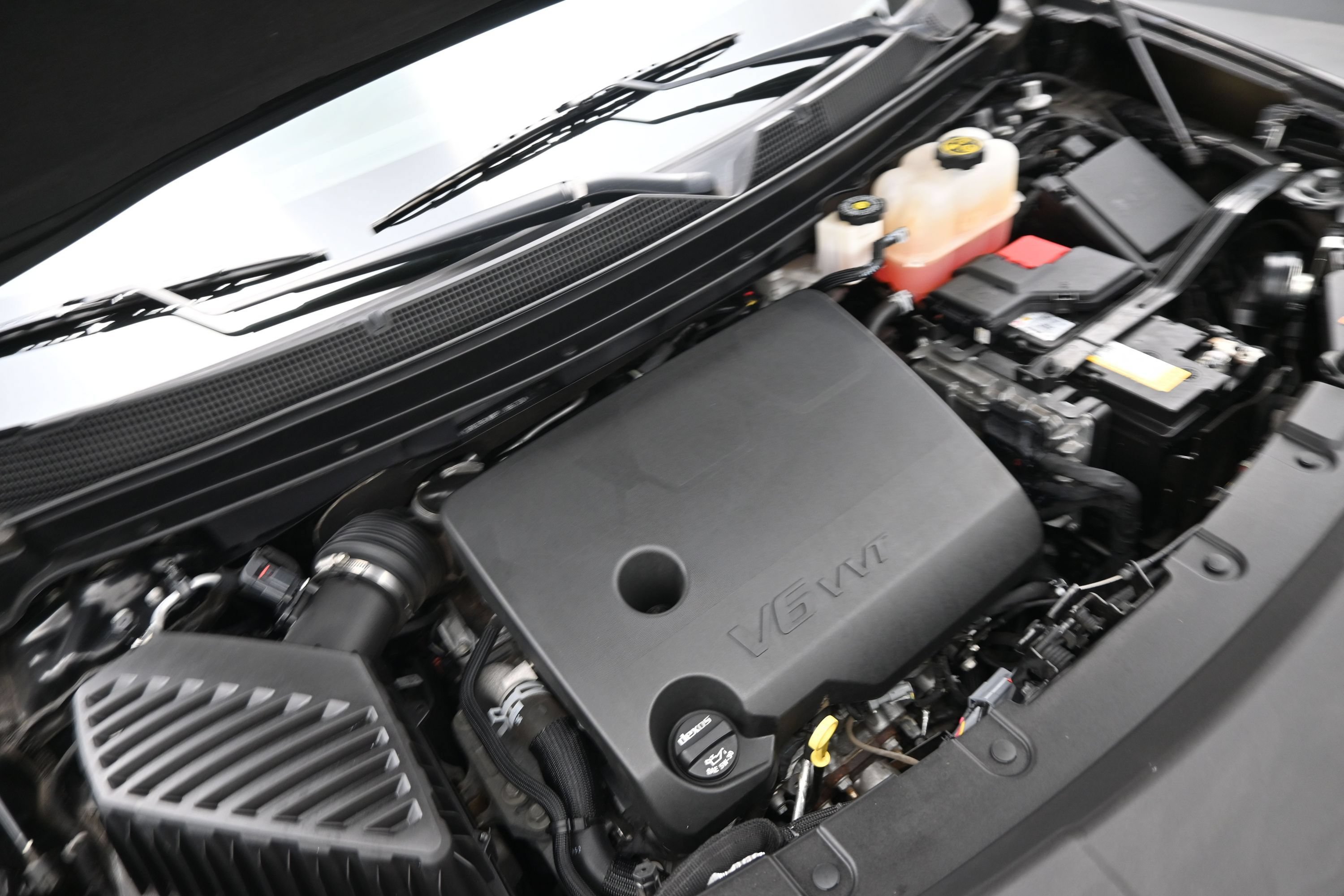 Used 2023 Chevrolet Traverse LT FWD image 28
