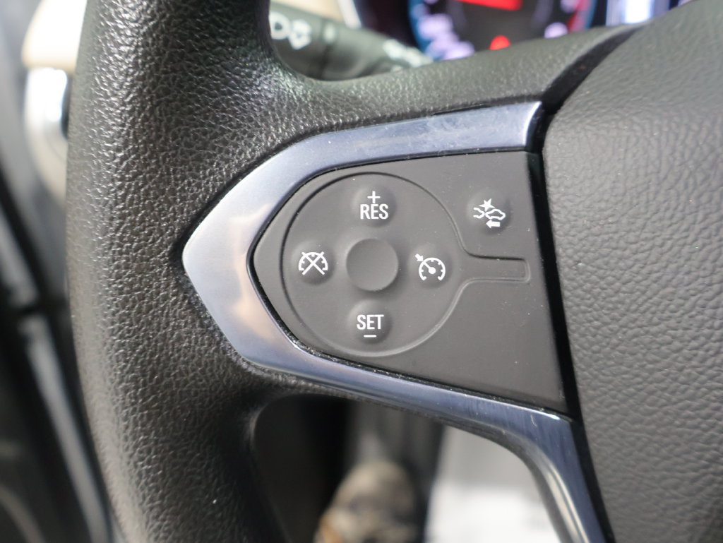 Used 2022 Chevrolet Traverse LS AWD/4WD image 34