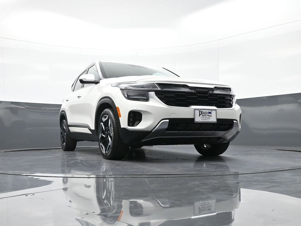 Certified 2025 Kia Seltos SX w/ SX Sunroof Package image 29