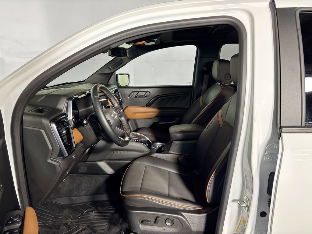 Used 2023 GMC Canyon AT4 w/ Canyon Safety Plus Package image 11