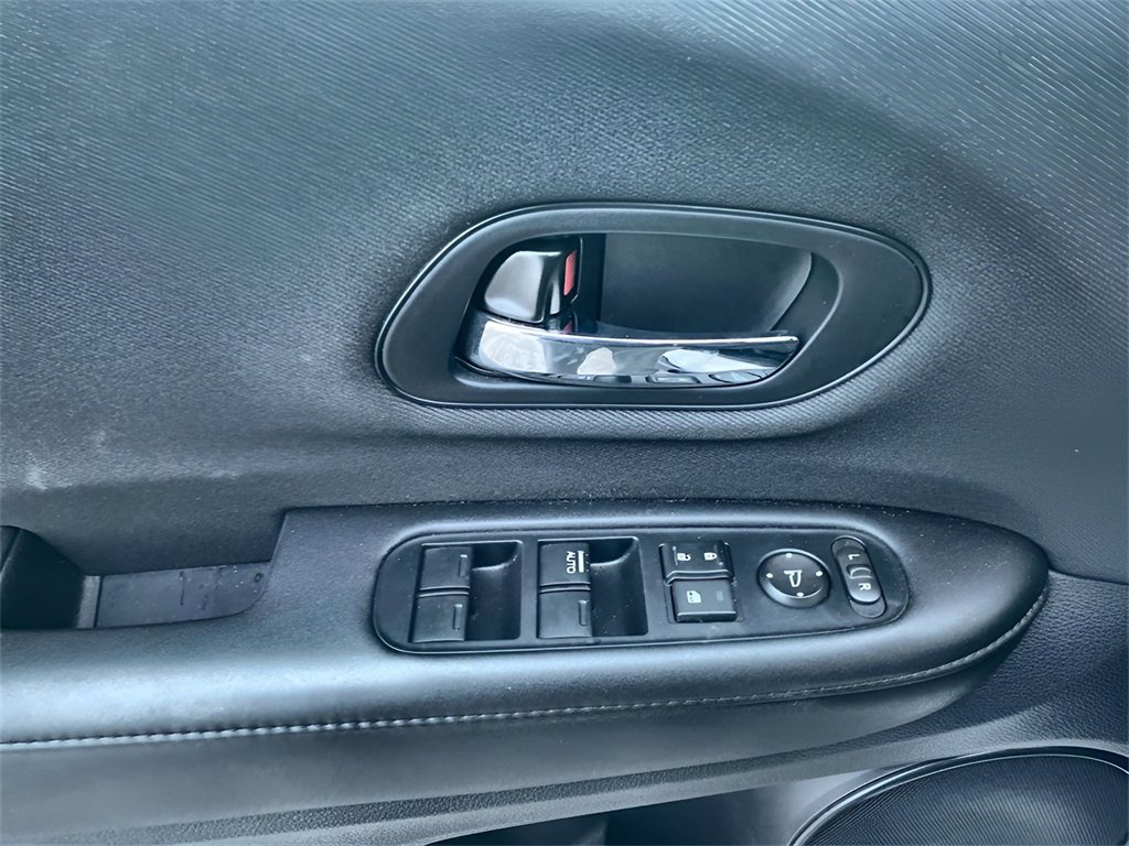 Used 2022 Honda HR-V Sport image 15