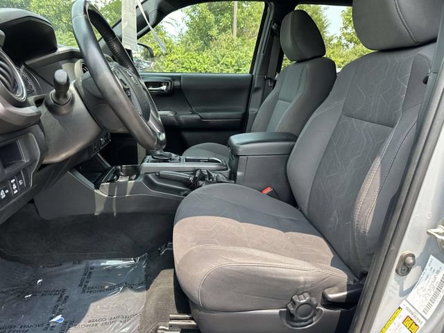 Used 2018 Toyota Tacoma TRD Sport AWD/4WD image 14