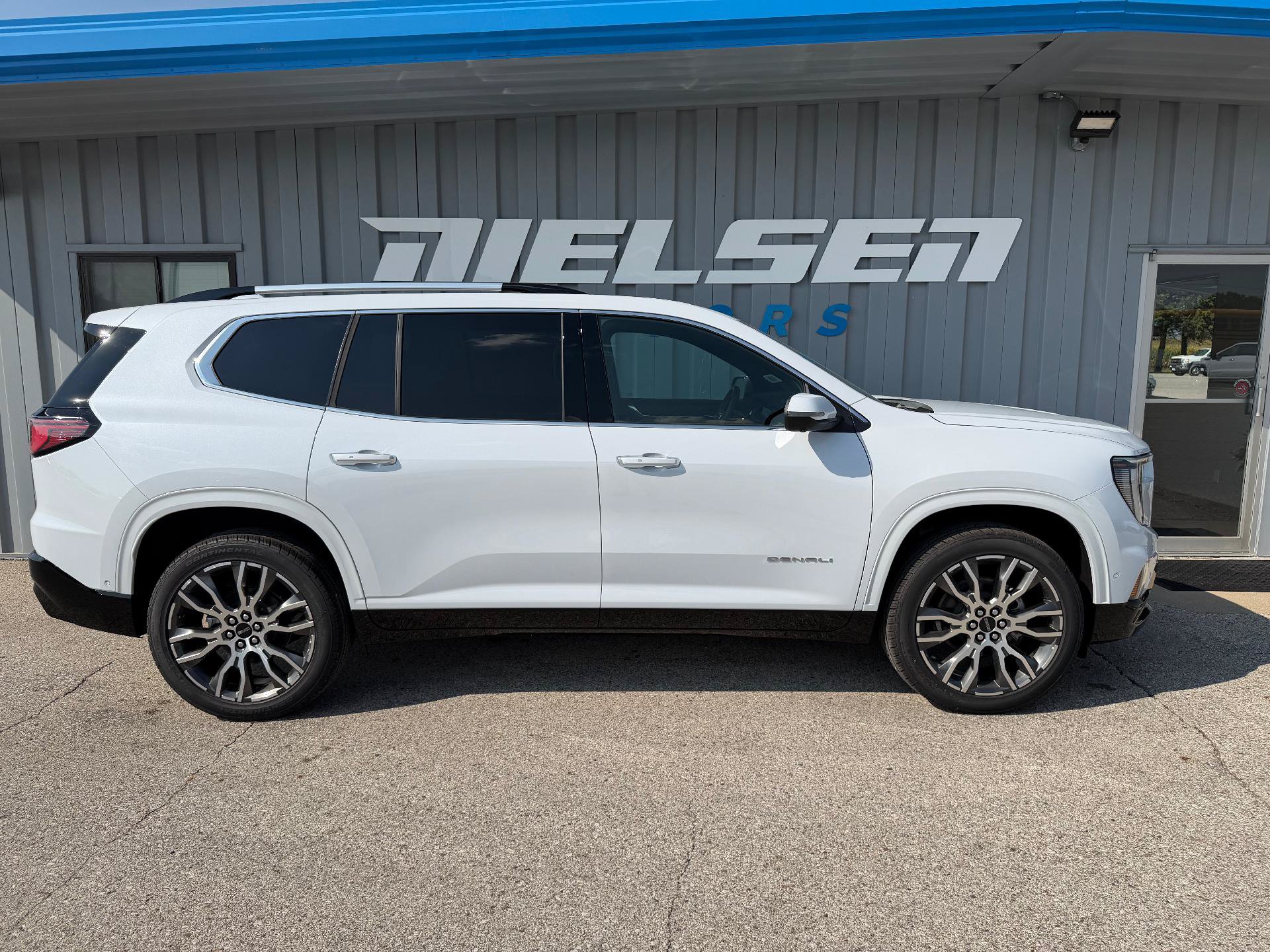 New 2027 GMC Acadia Denali Ultimate AWD/4WD image 5