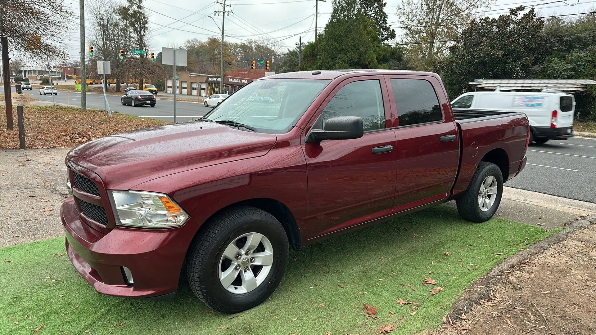 Used 2017 RAM 1500 Express image 4