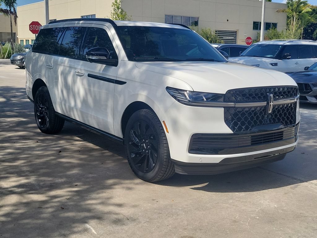 New 2025 Lincoln Navigator Reserve w/ Jet Appearance Package AWD/4WD image 30