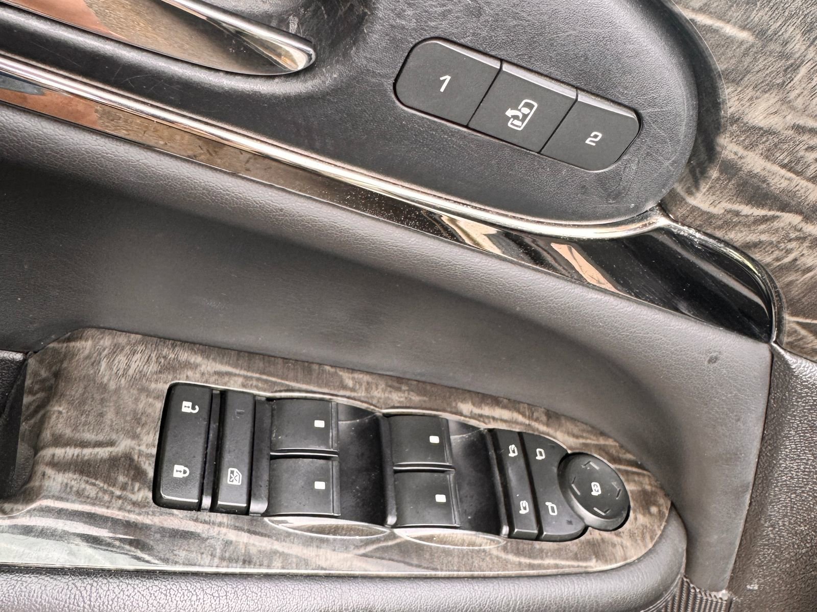 Used 2014 Buick Enclave Premium w/ Trailering Provision Package AWD/4WD image 12