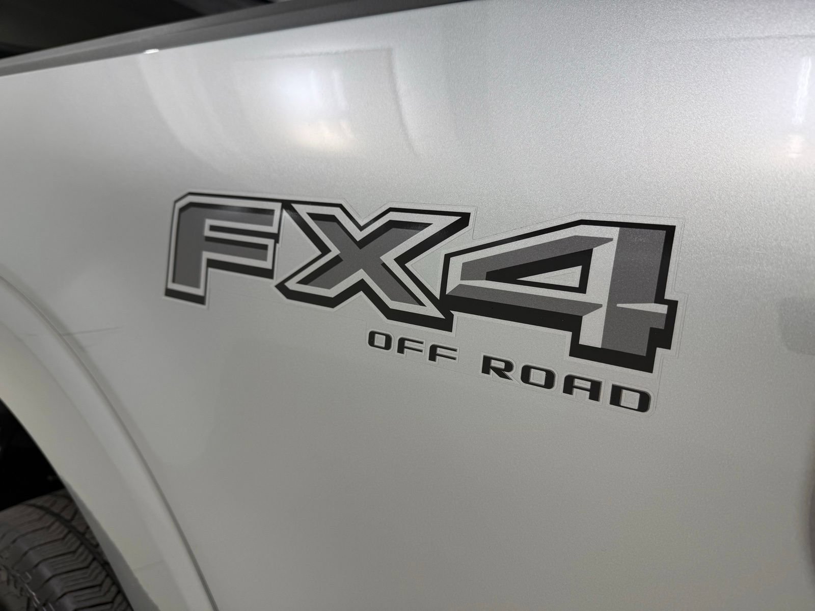 Used 2025 Ford F150 Lariat w/ Equipment Group 501A Mid AWD/4WD image 12
