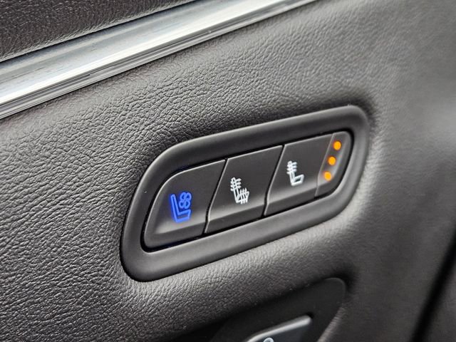 Certified 2024 Cadillac Escalade ESV Premium Luxury image 20