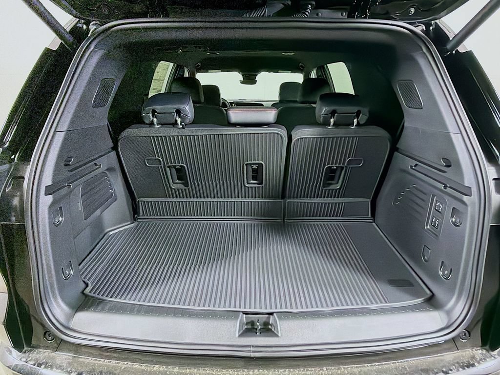 New 2026 Chevrolet Traverse RS w/ LPO, Floor Liner Package AWD/4WD image 22