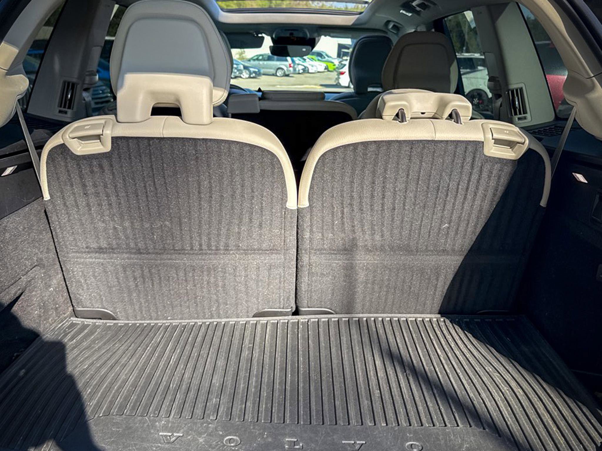 Used 2019 Volvo XC90 T6 Momentum w/ Advanced Package image 8