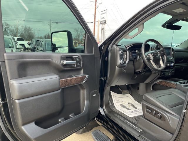 Used 2022 GMC Sierra 2500 Denali w/ Denali Ultimate Package image 9