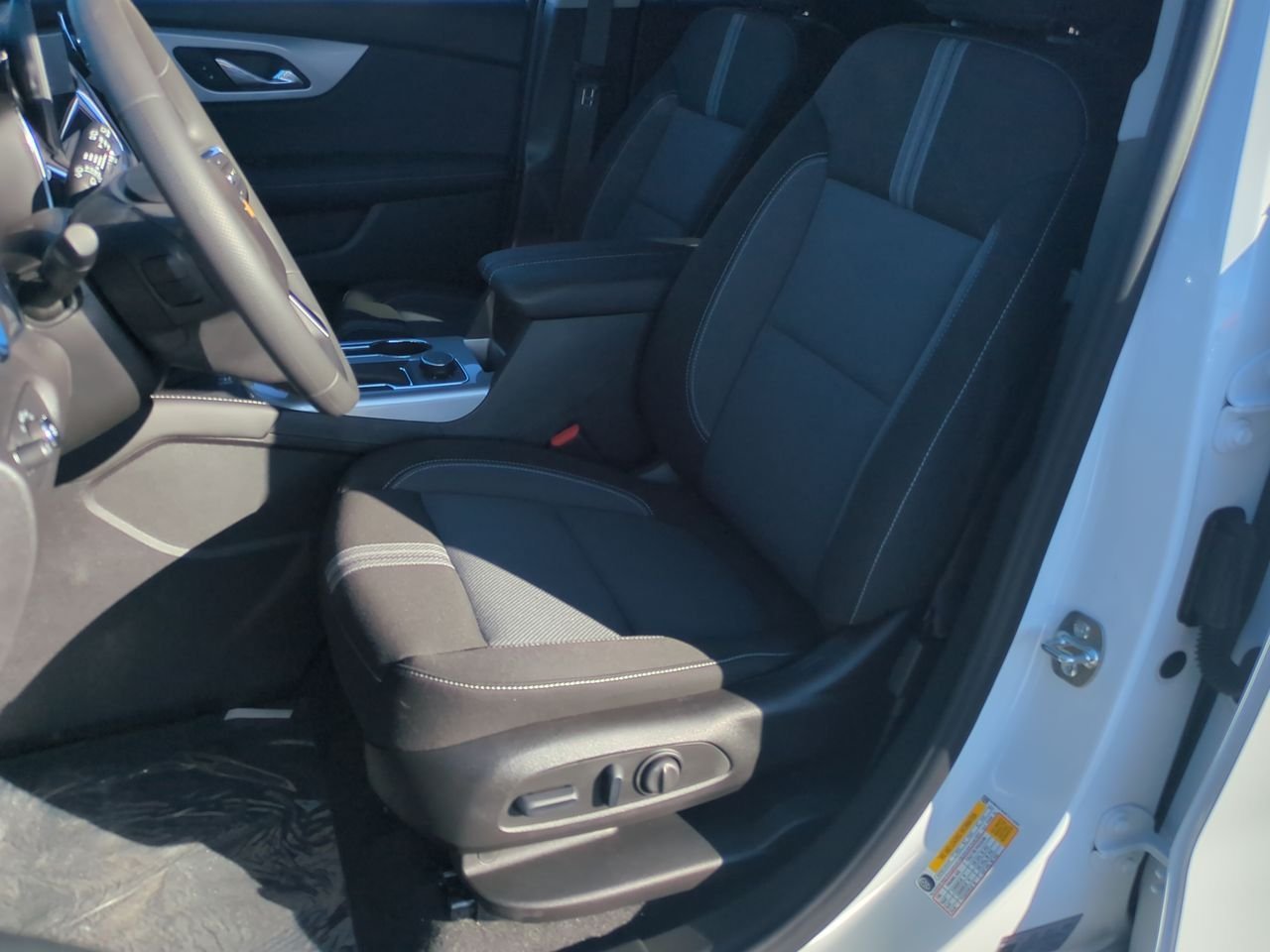 New 2026 Chevrolet Blazer LT w/ Convenience Package FWD image 19