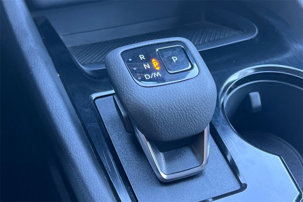 Used 2025 Nissan Rogue SV image 23