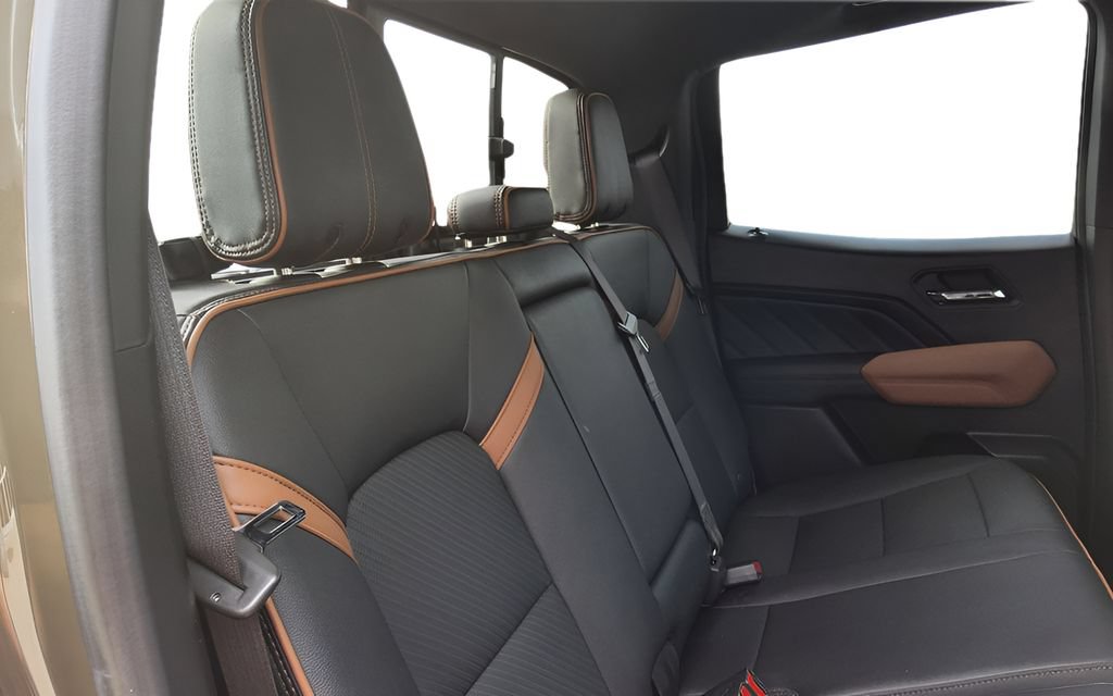 Used 2023 GMC Canyon AT4 w/ AT4 Premium Package AWD/4WD image 35