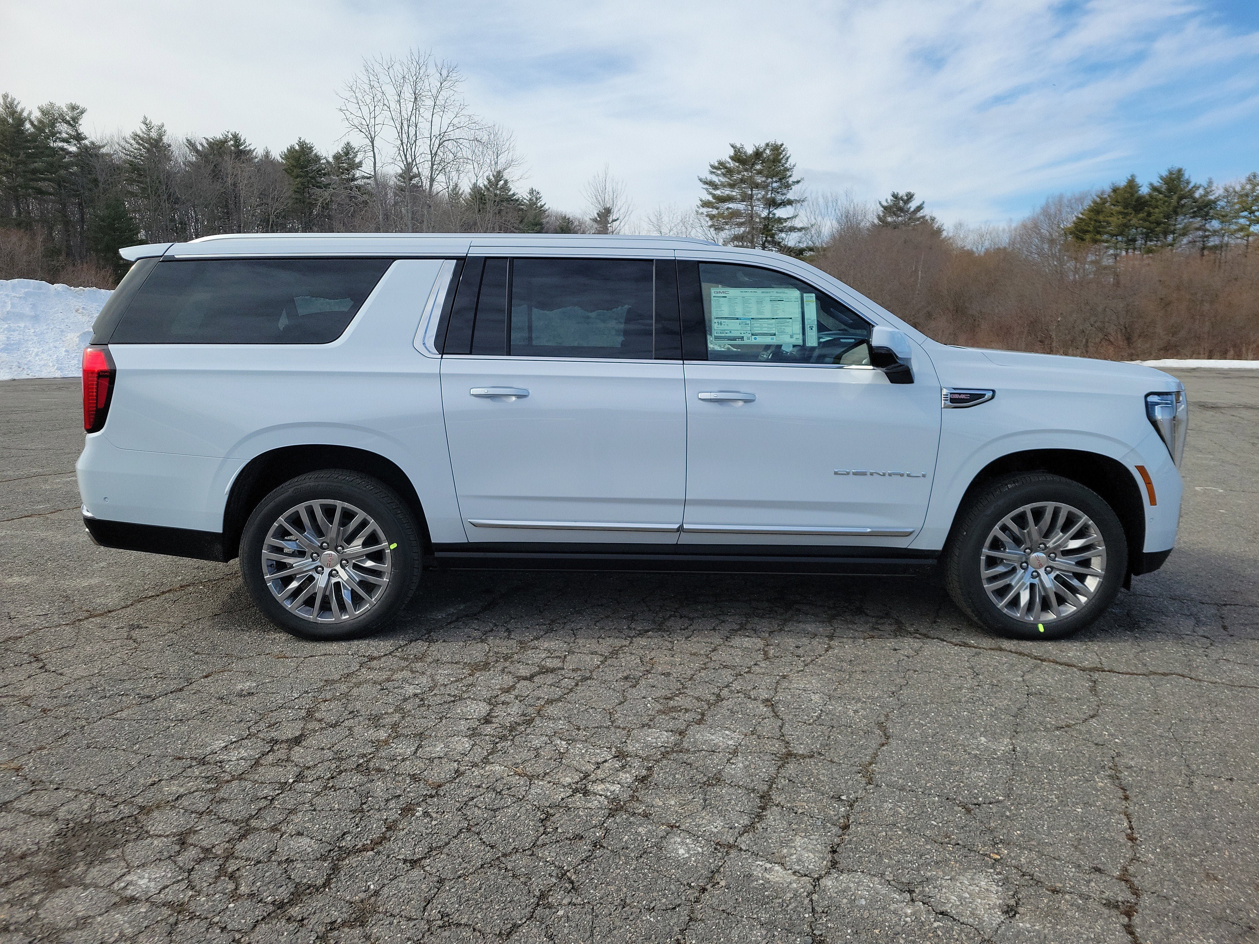 New 2026 GMC Yukon XL Denali w/ Sun & Power Step Package AWD/4WD image 8