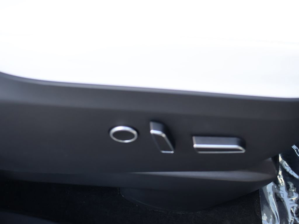 Used 2022 Tesla Model X AWD/4WD image 34