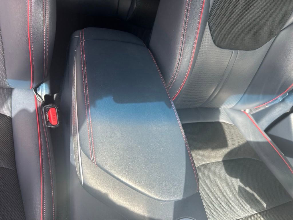 Used 2023 Genesis GV70 2.5T w/ Sport Prestige Package image 38