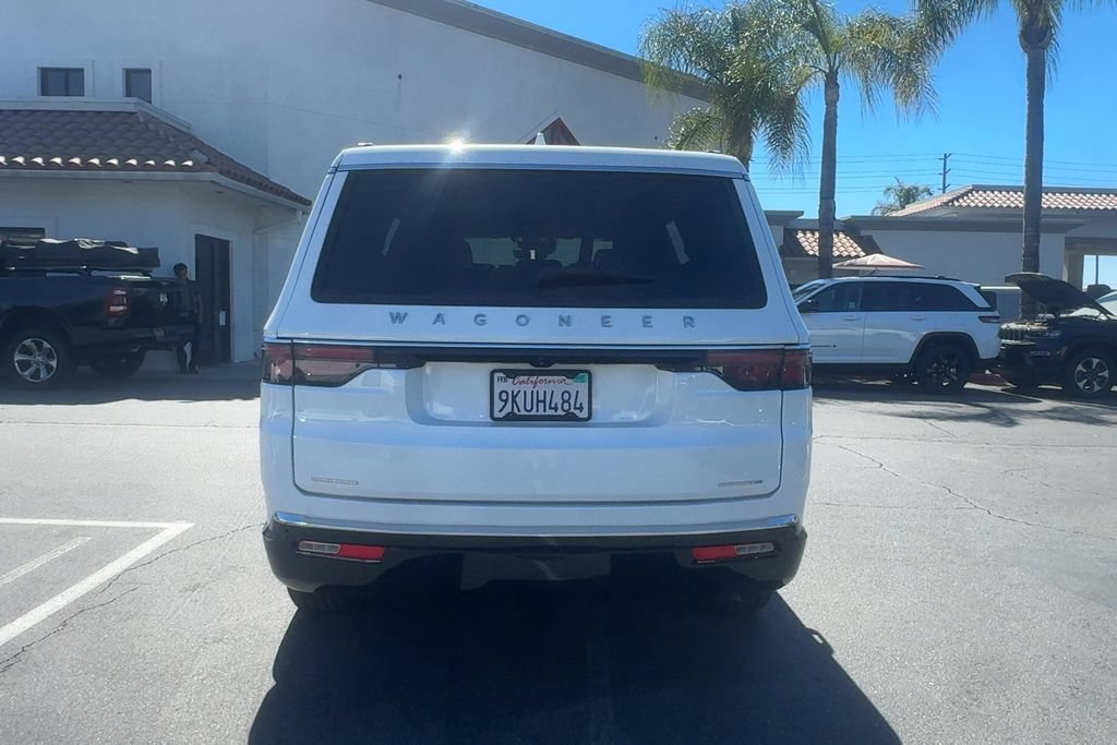 Used 2023 Jeep Wagoneer Series III w/ Rear Seat Video Group 1 AWD/4WD image 7