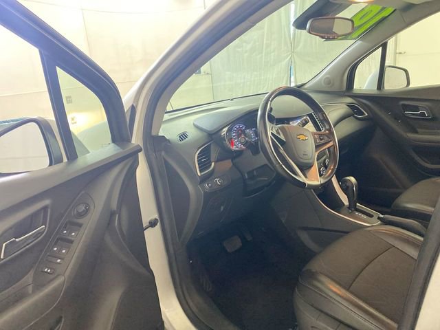 Used 2019 Chevrolet Trax LT w/ LT Convenience Package FWD image 21
