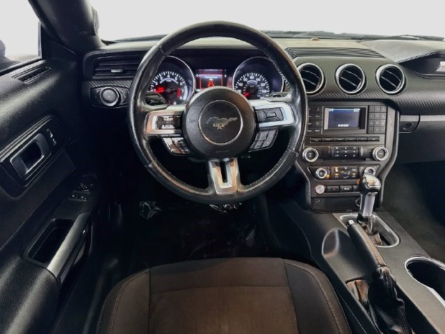 Used 2018 Ford Mustang Coupe RWD image 16