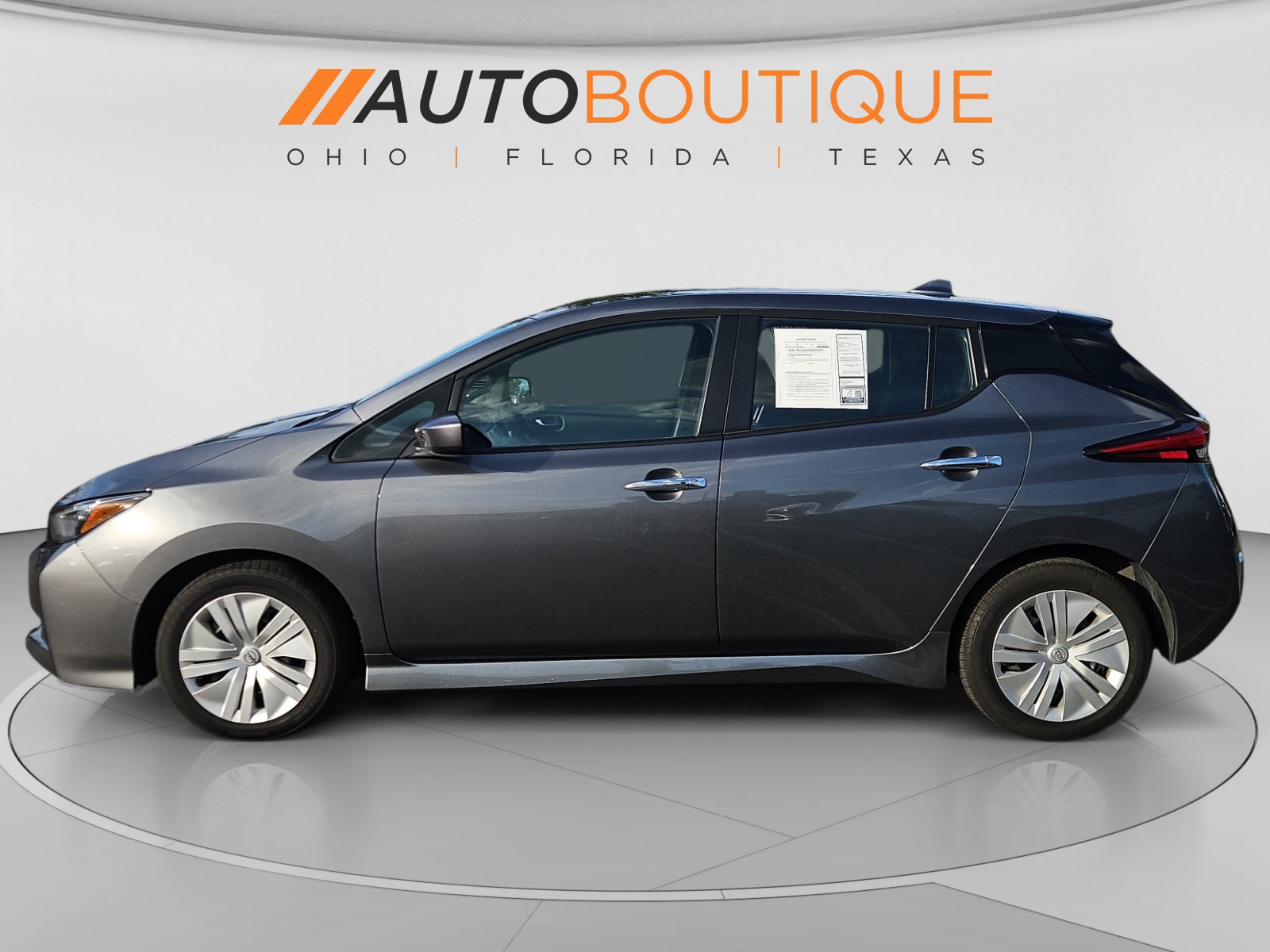 Used 2025 Nissan Leaf S FWD image 2