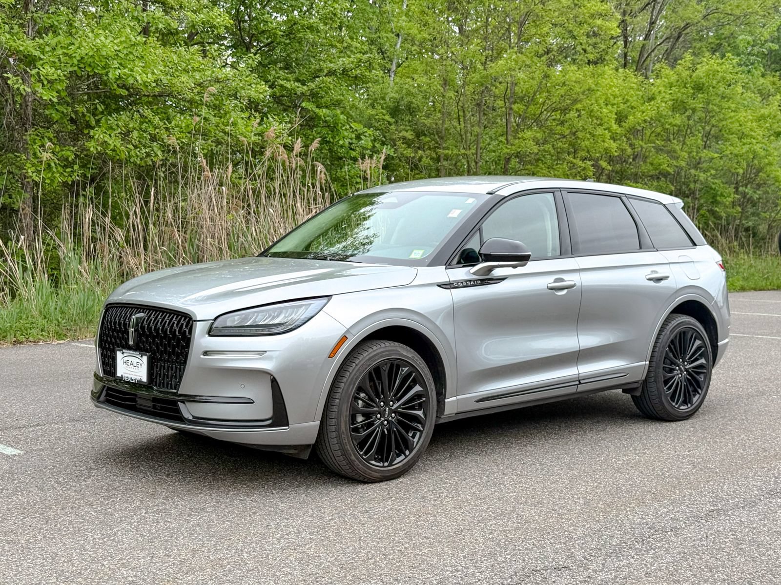 Used 2023 Lincoln Corsair AWD w/ Equipment Group 101A image 3