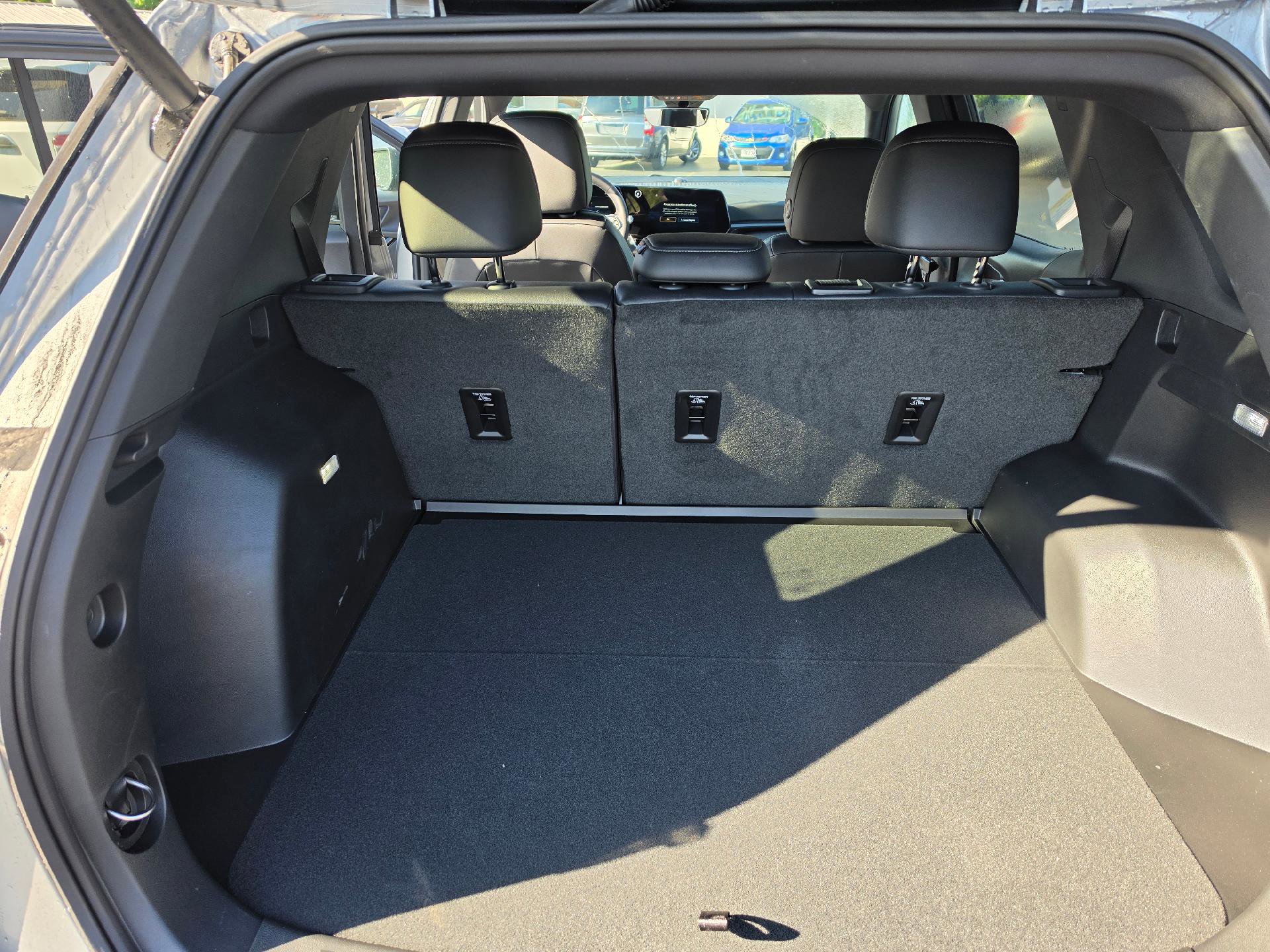 New 2026 Chevrolet Equinox LT w/ Convenience Package II FWD image 10