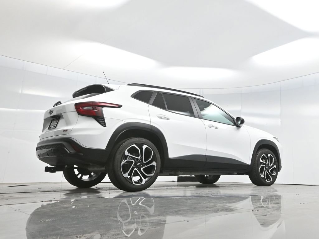 Used 2024 Chevrolet Trax RS w/ Sunroof Package image 57