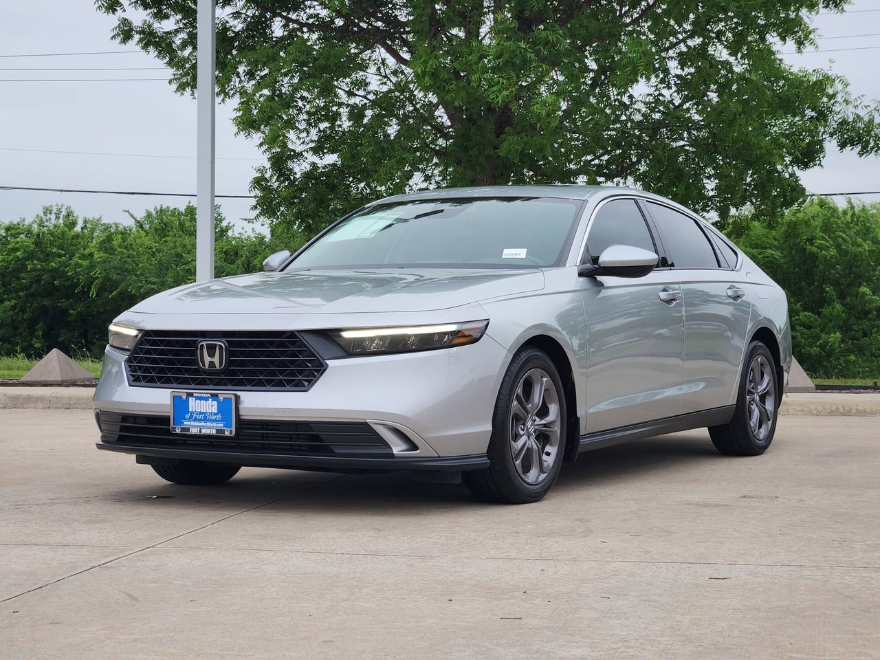 Used 2024 Honda Accord EX image 3