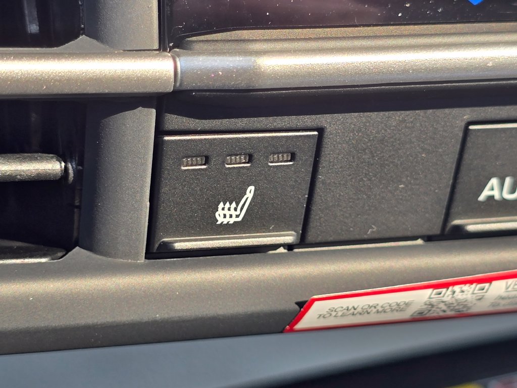 New 2026 Toyota Sienna XLE AWD/4WD image 9