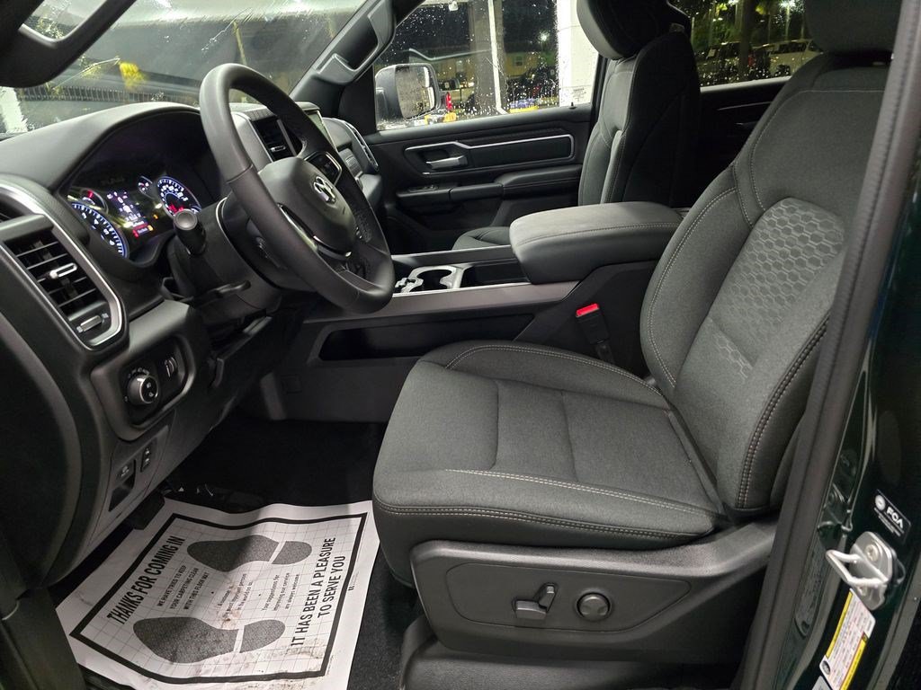 New 2026 RAM 1500 Big Horn AWD/4WD image 17
