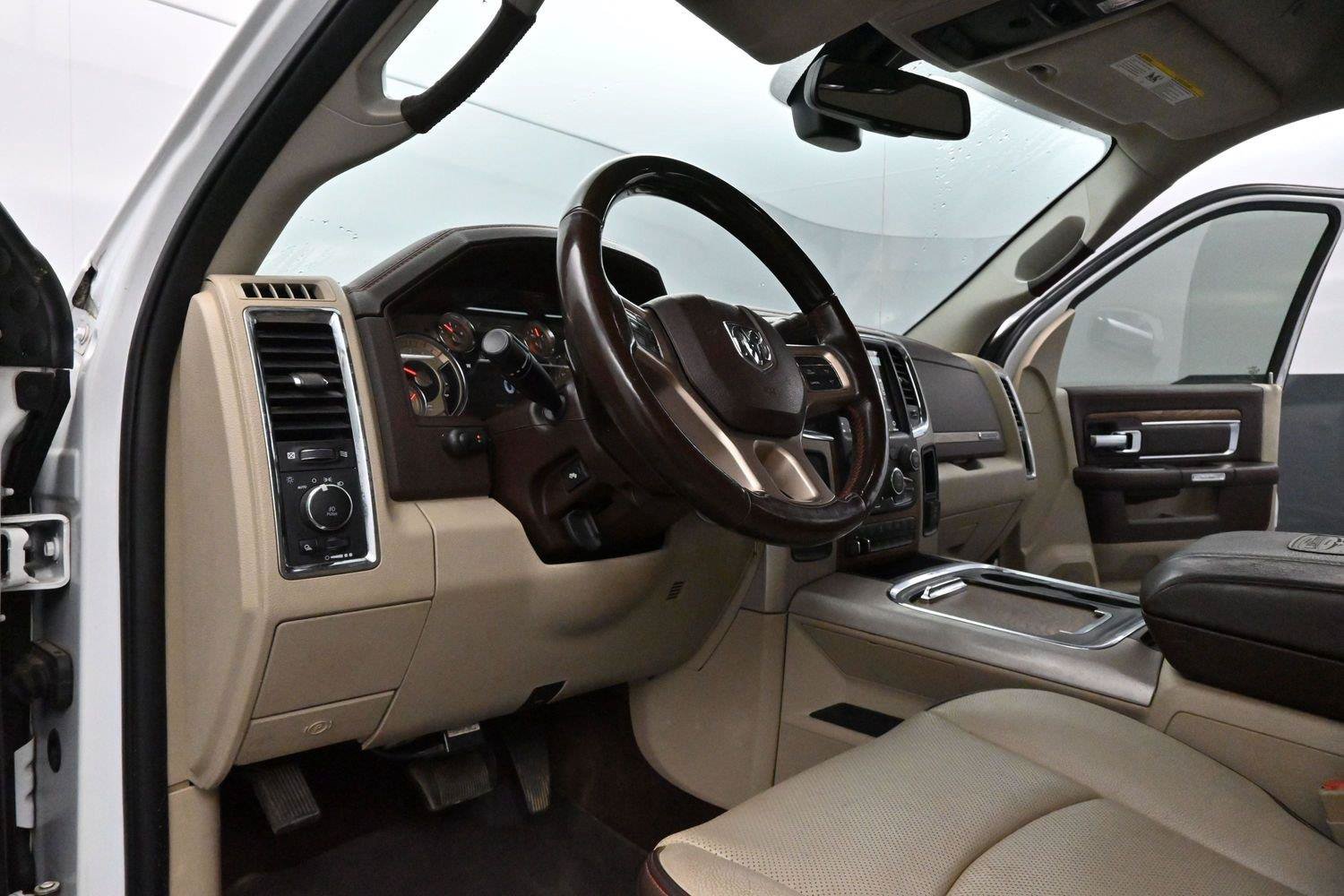 Used 2018 RAM 3500 Laramie Longhorn w/ Longhorn Southfork Package AWD/4WD image 12