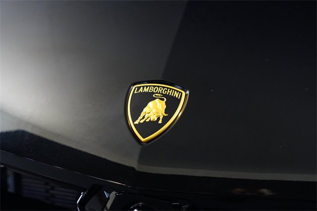 Used 2025 Lamborghini Urus SE image 30