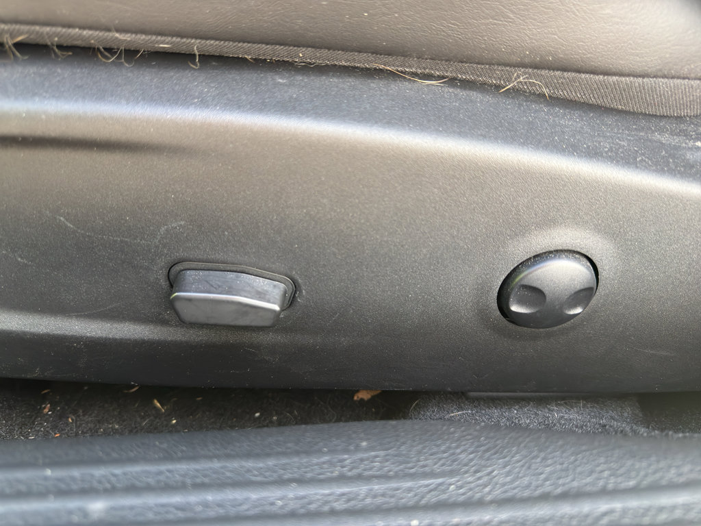 Used 2023 Dodge Challenger R/T w/ Plus Package image 31